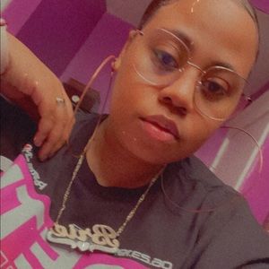 Meet your Posher, Brittney